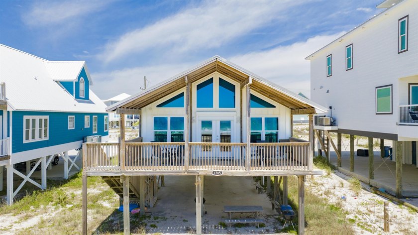 Welcome to Lilliput! This charming beach house was completely - Beach Home for sale in Gulf Shores, Alabama on Beachhouse.com
