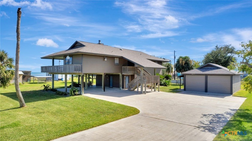 Welcome to your Port O'Connor getaway! This spacious home offers - Beach Home for sale in Port O Connor, Texas on Beachhouse.com