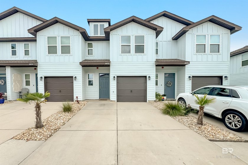 Discover easy coastal living in this beautifully appointed - Beach Home for sale in Orange Beach, Alabama on Beachhouse.com