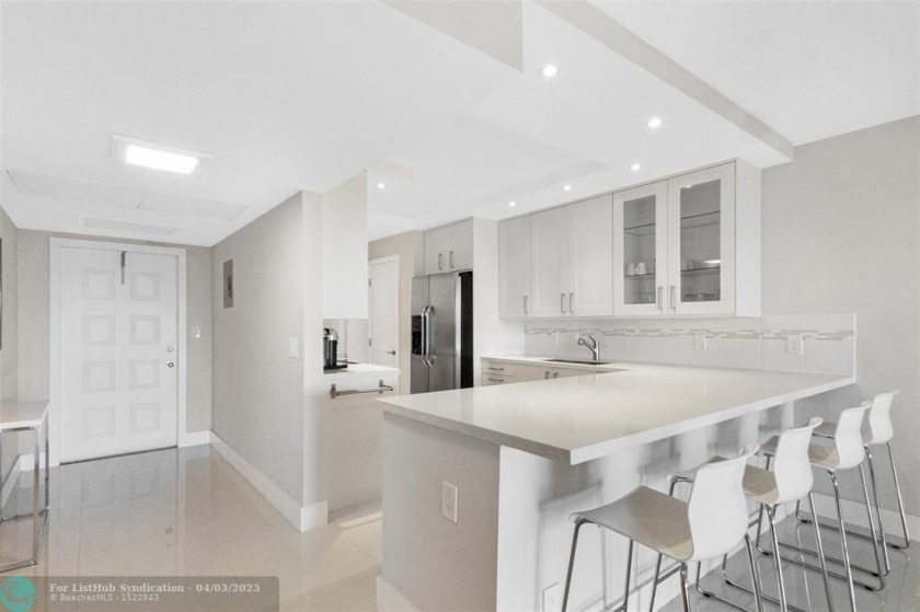 Move right away into this spacious and bright, beautifully - Beach Condo for sale in Pompano Beach, Florida on Beachhouse.com