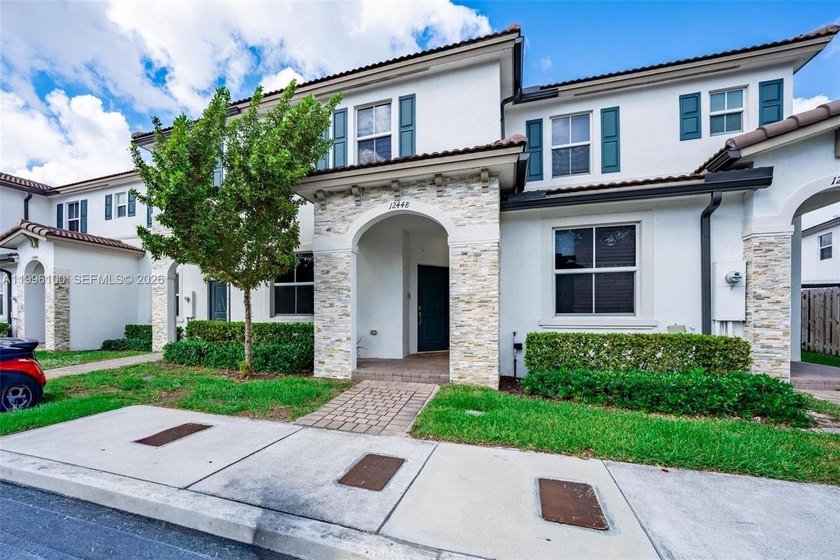 Step into modern comfort and effortless style in this - Beach Townhome/Townhouse for sale in Miami, Florida on Beachhouse.com