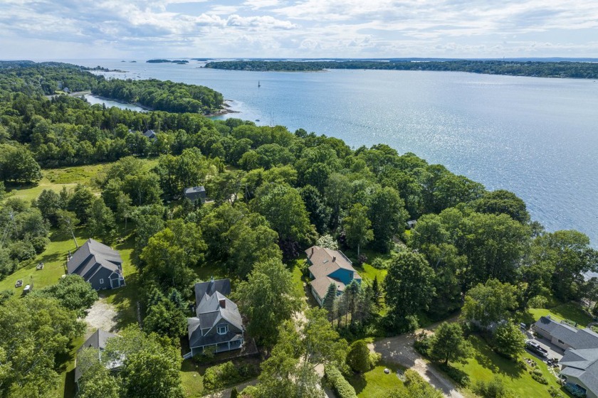 New updates to this property!  A new roof, radon air mitigation - Beach Home for sale in Harpswell, Maine on Beachhouse.com