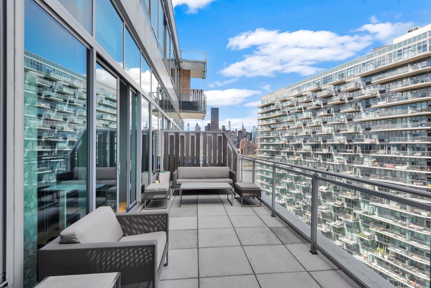 Just listed at The View - 2 bedrooms, three full baths Penthouse - Beach Condo for sale in New York, New York on Beachhouse.com