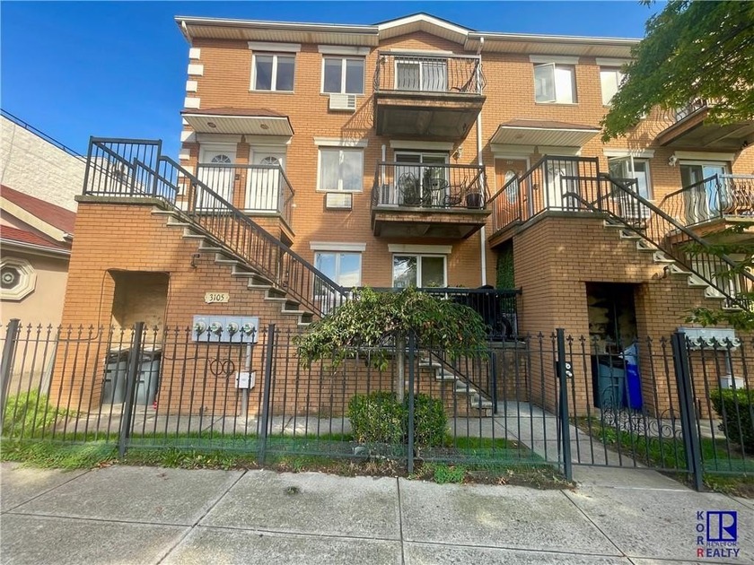 Welcome to your new turn-key home! Presenting to you a Luxury - Beach Condo for sale in Brooklyn, New York on Beachhouse.com