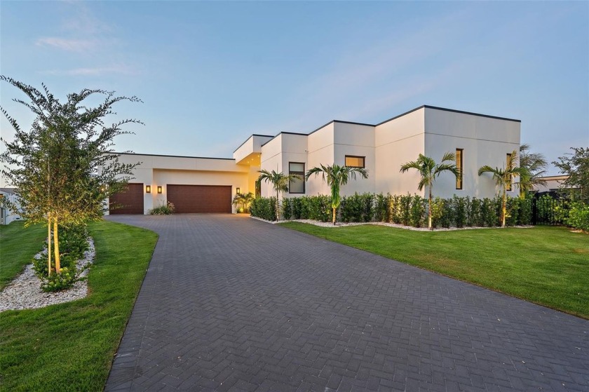 If you're truly ready for the very best, this is your next - Beach Home for sale in Tierra Verde, Florida on Beachhouse.com