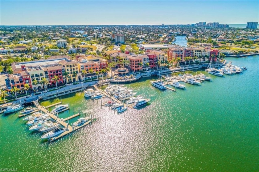 This condo is perfect in every way, all you need is a toothbrush - Beach Home for sale in Marco Island, Florida on Beachhouse.com