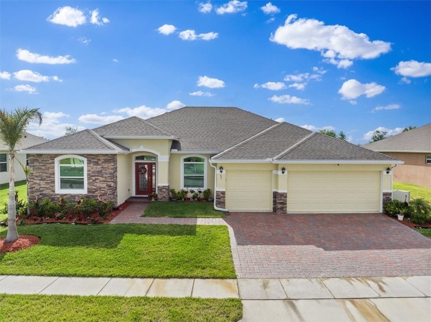 Smart Home powered by Tesla Powerwall 3 offering energy - Beach Home for sale in Vero Beach, Florida on Beachhouse.com