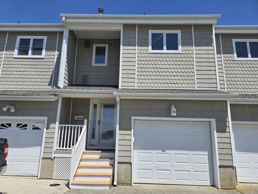 Stunning Bayfront Townhome in Brigantine - A Boater's Dream! - Beach Condo for sale in Brigantine, New Jersey on Beachhouse.com