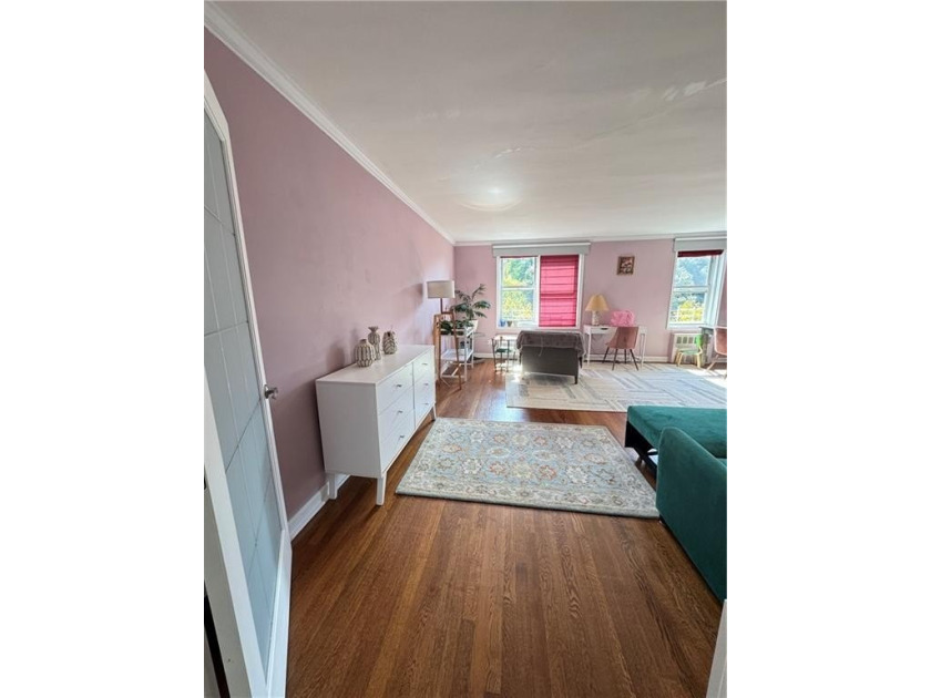 Top-Floor, Mint Condition 1 Bed 1 Bath at Skyline - Beach Other for sale in Staten  Island, New York on Beachhouse.com