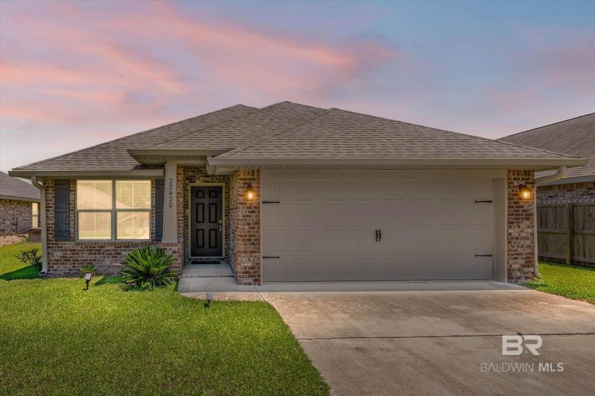 This well-maintained all-brick home in Foley's Fulton Place - Beach Home for sale in Foley, Alabama on Beachhouse.com