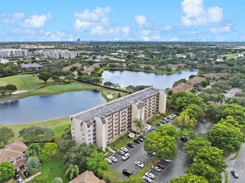 Discover this beautifully updated 2-bedroom, 2-bath condo in a - Beach Condo for sale in Davie, Florida on Beachhouse.com