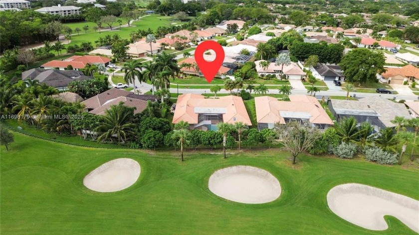 Spacious property directly on the Golf Course with beautiful - Beach Home for sale in Boca Raton, Florida on Beachhouse.com