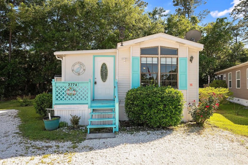 Beautifully updated and move-in ready in the heart of Lillian! - Beach Home for sale in Lillian, Alabama on Beachhouse.com