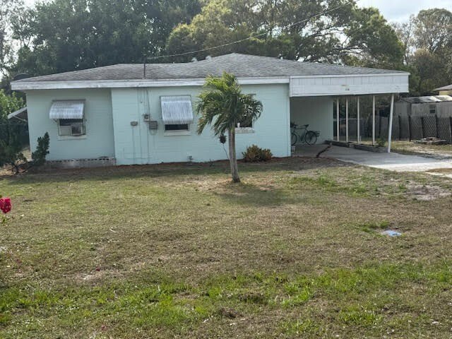 Perfect fix-er-upper home Centrally located on a quite paved - Beach Home for sale in Fort Pierce, Florida on Beachhouse.com