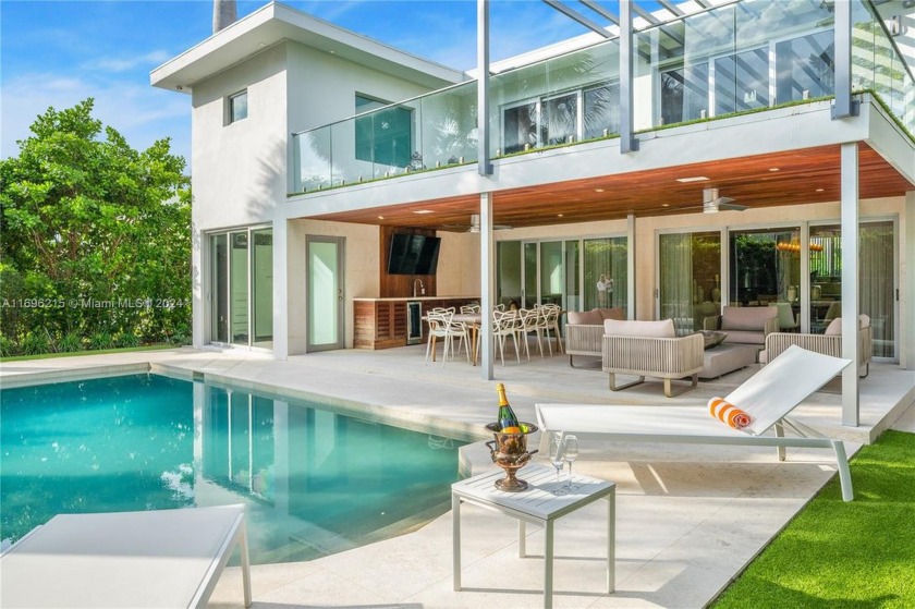 One of Miami's most coveted neighborhoods, the Venetian Islands! - Beach Home for sale in Miami Beach, Florida on Beachhouse.com