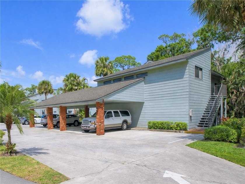Pet friendly, not age restricted! Spacious 2/2 with a covered - Beach Condo for sale in Vero Beach, Florida on Beachhouse.com