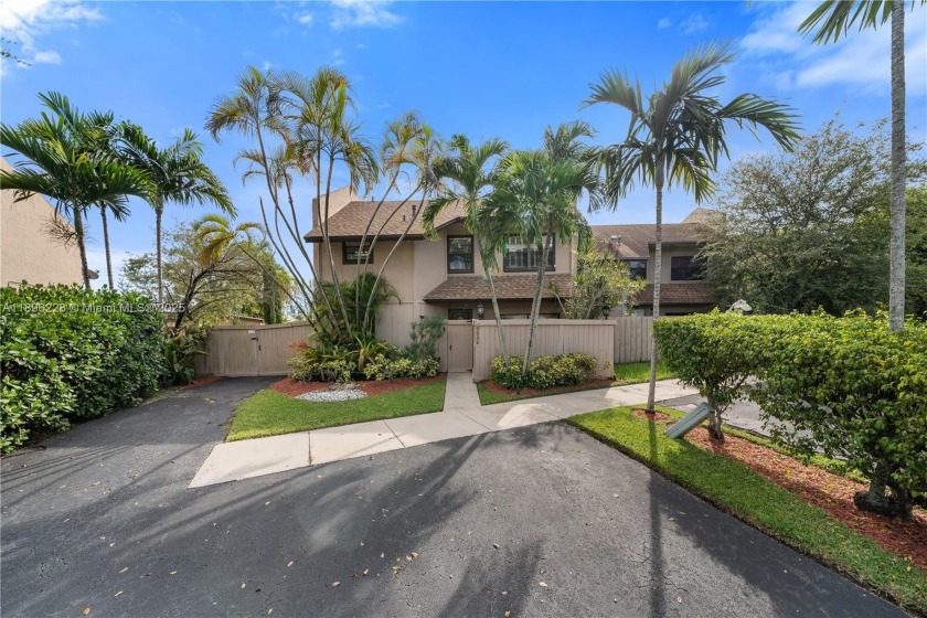 Live where convenience meets tranquility in this beautifully - Beach Townhome/Townhouse for sale in Miami, Florida on Beachhouse.com