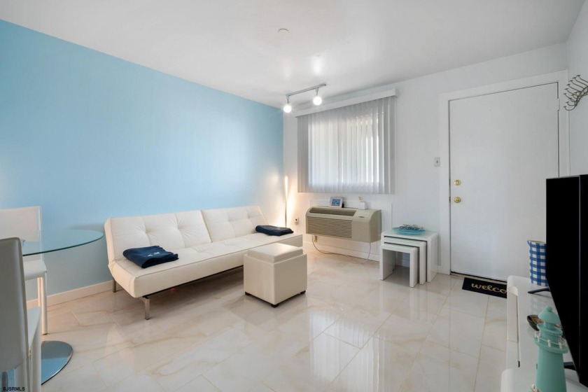 OCEANFRONT CEDAR SANDS CONDO - 2ND FLOOR REMODELED 1 BED / 1 - Beach Condo for sale in Brigantine, New Jersey on Beachhouse.com