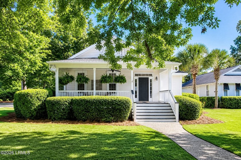 Welcome to this impeccably maintained Lowcountry cottage located - Beach Home for sale in Beaufort, South Carolina on Beachhouse.com