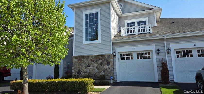 Welcome to resort-style living at The Manors at Colony Preserve - Beach Condo for sale in Shirley, New York on Beachhouse.com