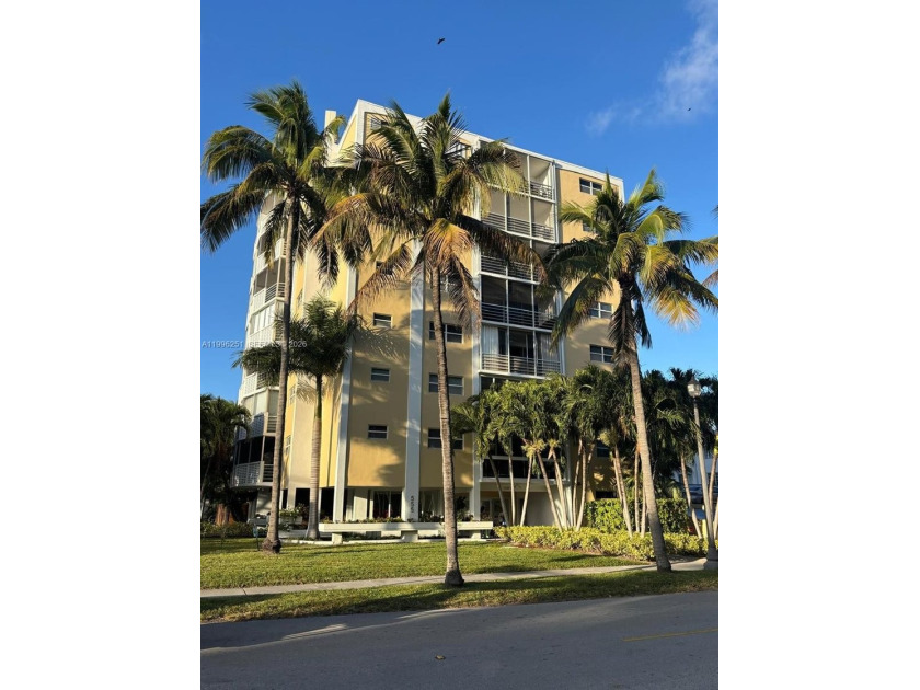 Bright and spacious 2 Bed / 2 Bath unit in the heart of Key - Beach Condo for sale in Key Biscayne, Florida on Beachhouse.com