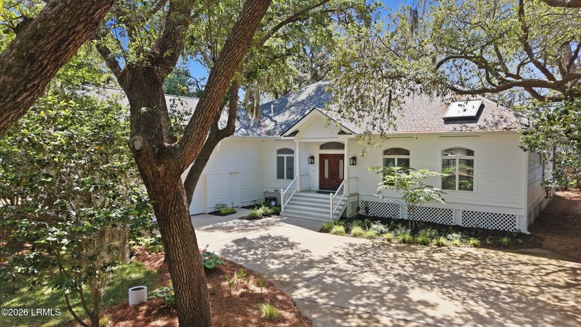 Ooo la la! Newly Renovated, Open Concept and a SHOW STOPPER! - Beach Home for sale in Beaufort, South Carolina on Beachhouse.com