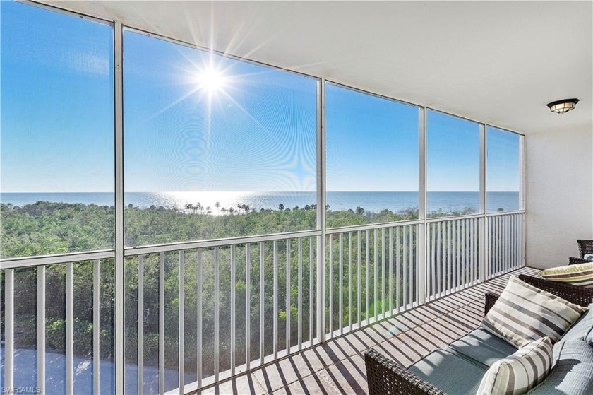 For a buyer with a vision, this 7th floor 3/2 unit offers a - Beach Home for sale in Naples, Florida on Beachhouse.com