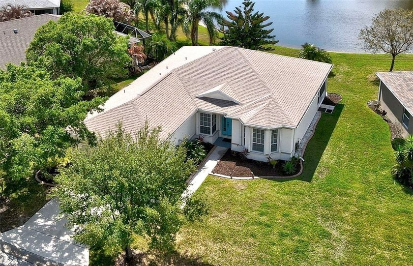 This rare lakefront beauty in gated Sebastian Lakes is move-in - Beach Home for sale in Sebastian, Florida on Beachhouse.com
