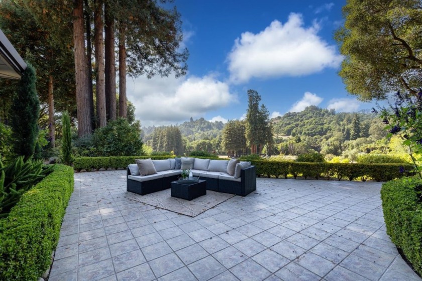 Contemporary Estate with fantastic valley views, sunshine, and - Beach Home for sale in Soquel, California on Beachhouse.com