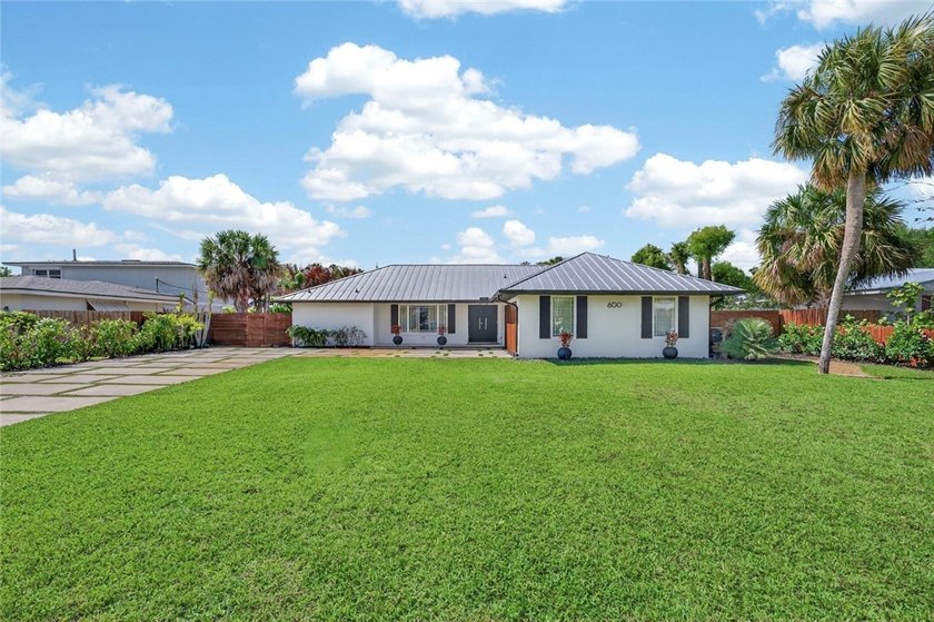 Modern 3-bedroom, 2-bath residence in the heart of central beach - Beach Home for sale in Vero Beach, Florida on Beachhouse.com