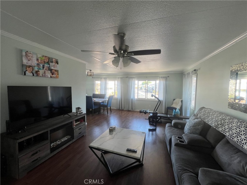 This updated home has it all: 2 full beds and 2 full baths, 2 - Beach Home for sale in Huntington Beach, California on Beachhouse.com