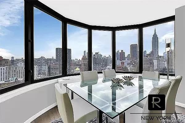 Beautifully renovated and flooded with natural Southern light - Beach Condo for sale in New York, New York on Beachhouse.com