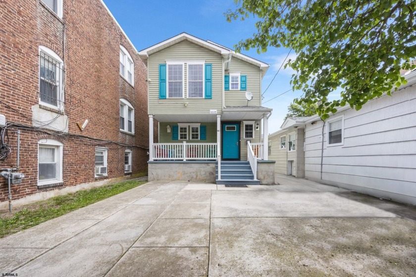 Welcome to a well-maintained 3BR + Den, 3.5BA single-family home - Beach Home for sale in Chelsea, New Jersey on Beachhouse.com