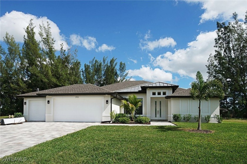 WELCOME TO PARADISE! Once you open the front door you will feel - Beach Home for sale in Cape Coral, Florida on Beachhouse.com