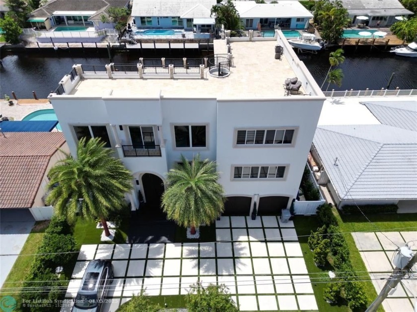 nestled on 72 feet of pristine waterfront in Pompano Beach, This - Beach Home for sale in Pompano Beach, Florida on Beachhouse.com