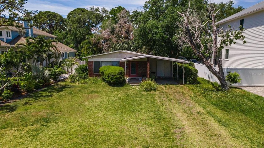 BUILD YOUR DREAM HOME IN SUNSET PARK! This property is being - Beach Home for sale in Tampa, Florida on Beachhouse.com