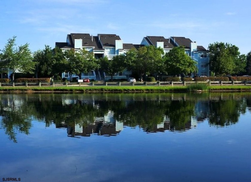 Looking for a cozy and stylish townhouse? I've found the perfect - Beach Condo for sale in Egg Harbor Township, New Jersey on Beachhouse.com
