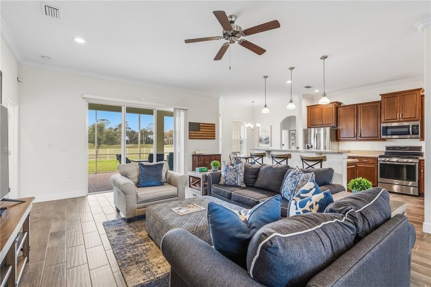 Golf & lake view gem! This home provides a prime location-choice - Beach Home for sale in Vero Beach, Florida on Beachhouse.com