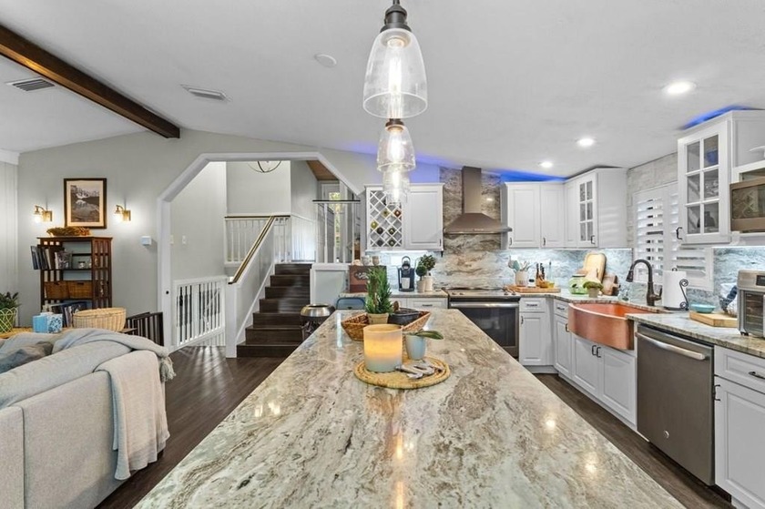 Tucked away on a quiet .66-acre lot in Steinhatchee, Florida - Beach Home for sale in Steinhatchee, Florida on Beachhouse.com