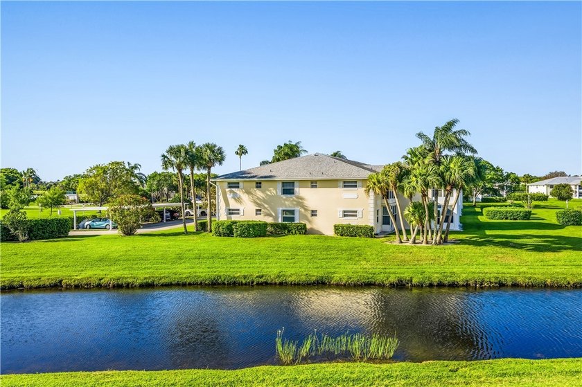 Priced for the buyer ready to put their own stamp on it, this - Beach Condo for sale in Vero Beach, Florida on Beachhouse.com