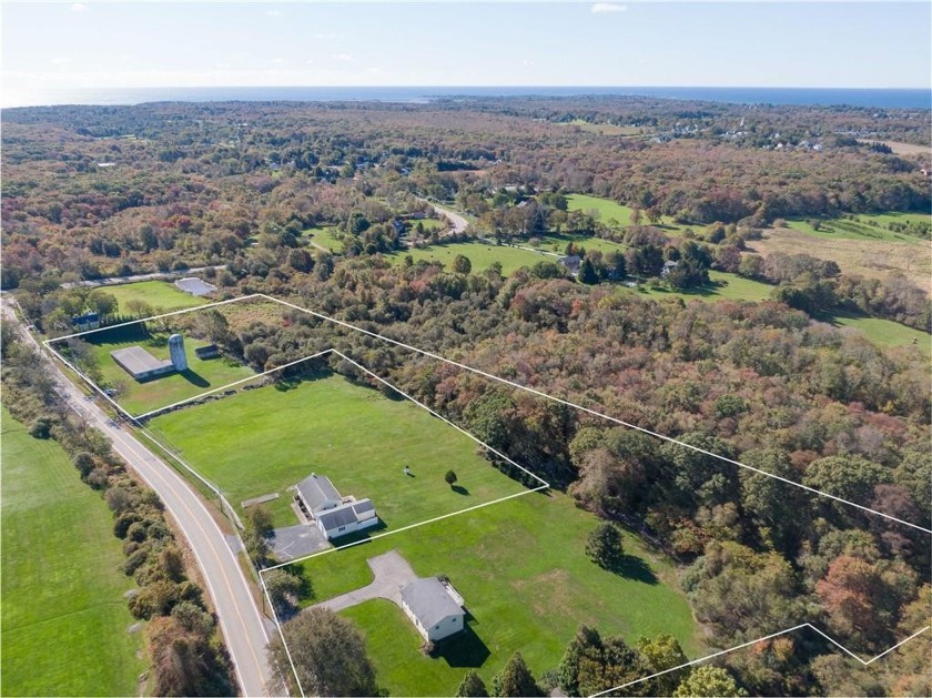 9.2 acres of bucolic countryside, located just minutes from - Beach Home for sale in Little Compton, Rhode Island on Beachhouse.com