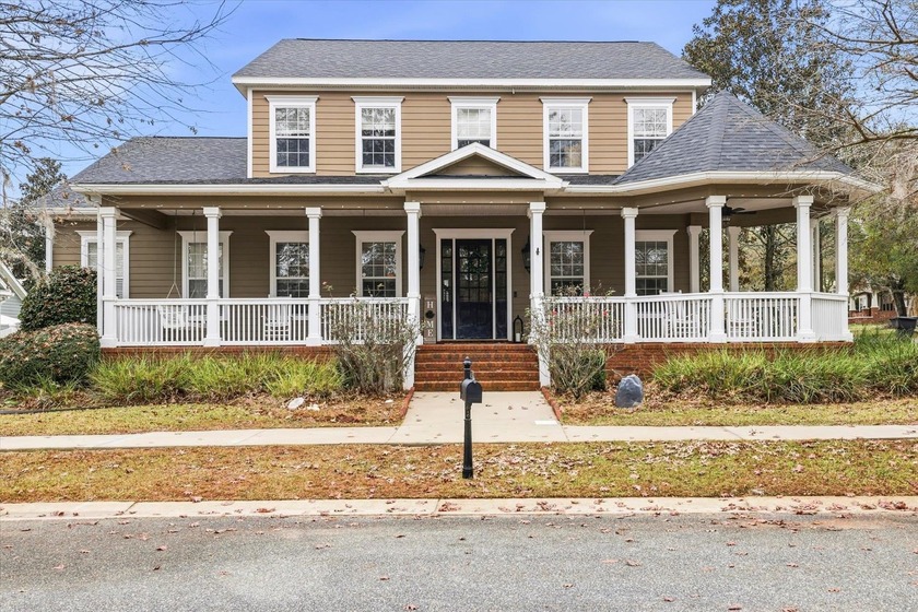 Gorgeous SouthWood with picturesque pond views! This 4 bedroom - Beach Home for sale in Tallahassee, Florida on Beachhouse.com