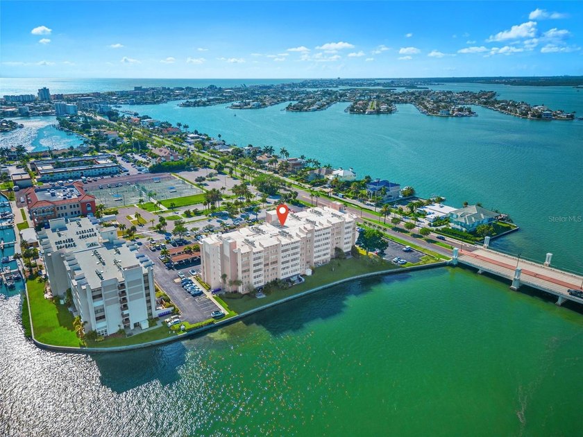 Welcome to luxury waterfront condo living on Boca Ciega Bay with - Beach Condo for sale in Treasure Island, Florida on Beachhouse.com