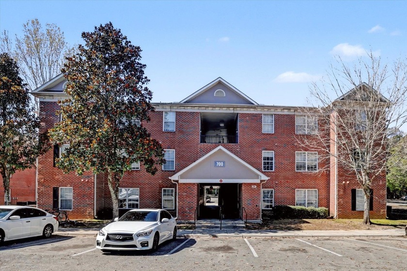 Attractive 1st floor 3BR/3BA condo conveniently located near - Beach Condo for sale in Tallahassee, Florida on Beachhouse.com