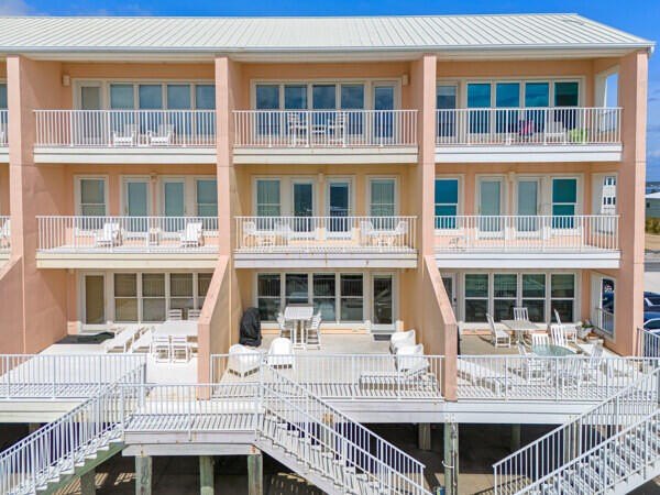 BRING AN OFFER! COME SEE IN PERSON! This turnkey - Beach Townhome/Townhouse for sale in Navarre, Florida on Beachhouse.com