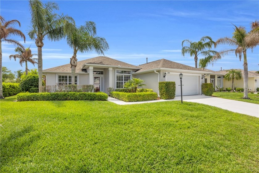 Beautifully maintained corner-lot home in Citrus Springs - Beach Home for sale in Vero Beach, Florida on Beachhouse.com