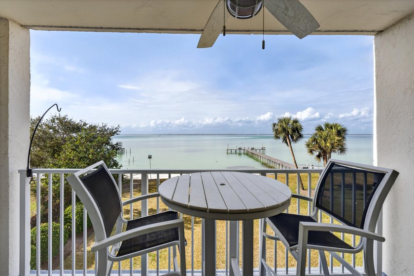 Rare opportunity to own a 3rd-floor end unit in the gated - Beach Condo for sale in Destin, Florida on Beachhouse.com