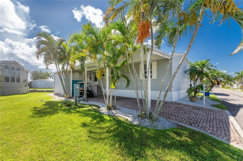 COMPLETE WATERFRONT PACKAGE!! This Gulf access home comes - Beach Home for sale in Punta Gorda, Florida on Beachhouse.com