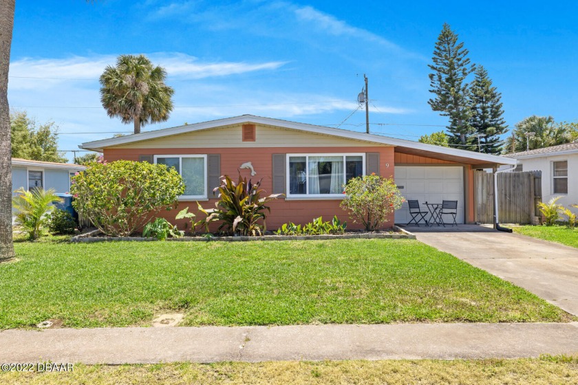 Stop the search!  This home has been professionally remodeled - Beach Home for sale in Ormond Beach, Florida on Beachhouse.com
