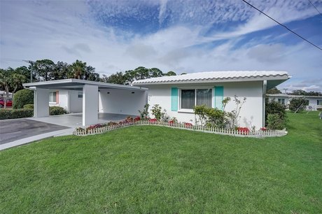 Welcome to your dream single-story villa in the heart of - Beach Home for sale in Sarasota, Florida on Beachhouse.com